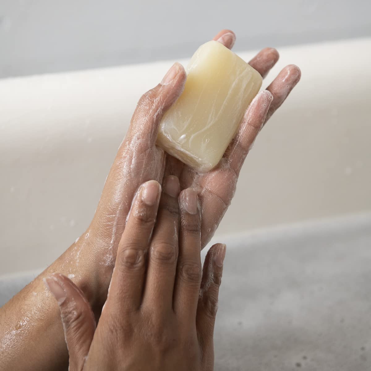 ATTITUDE Bath and Shower Body Soap Bar, EWG Verified, Plastic-free, Plant and Mineral-Based Ingredients, Vegan and Cruelty-free Personal Care Products, Herbal Musk, 4 Ounces (Pack of 5)