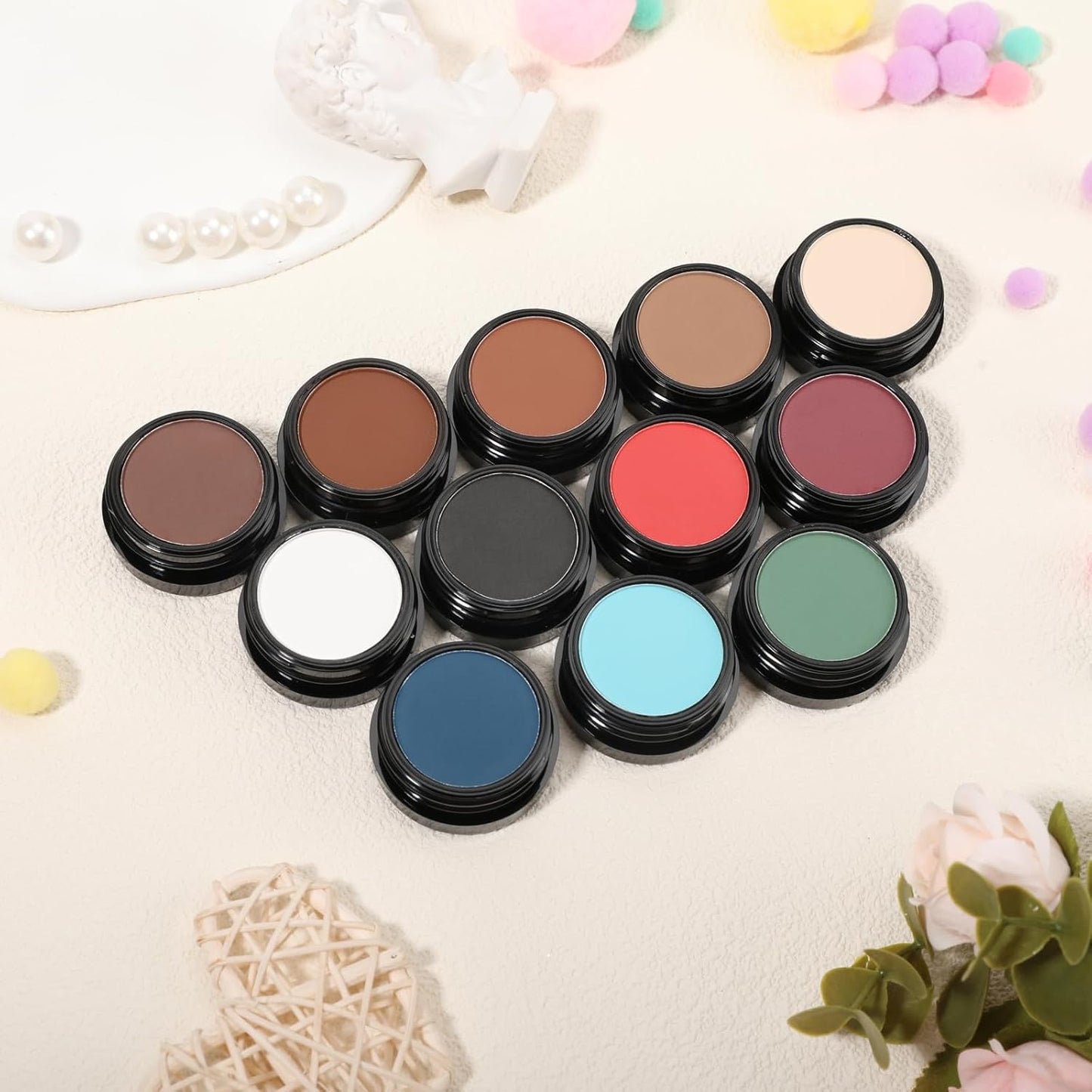 Single Taupe Eyeshadow, Pressed Powder Matte Eye-Shadow Palette Make-up, Blendable Long Lasting High Pigment Taupe Eye Makeup Halloween Eye Paint & Face Body Paint