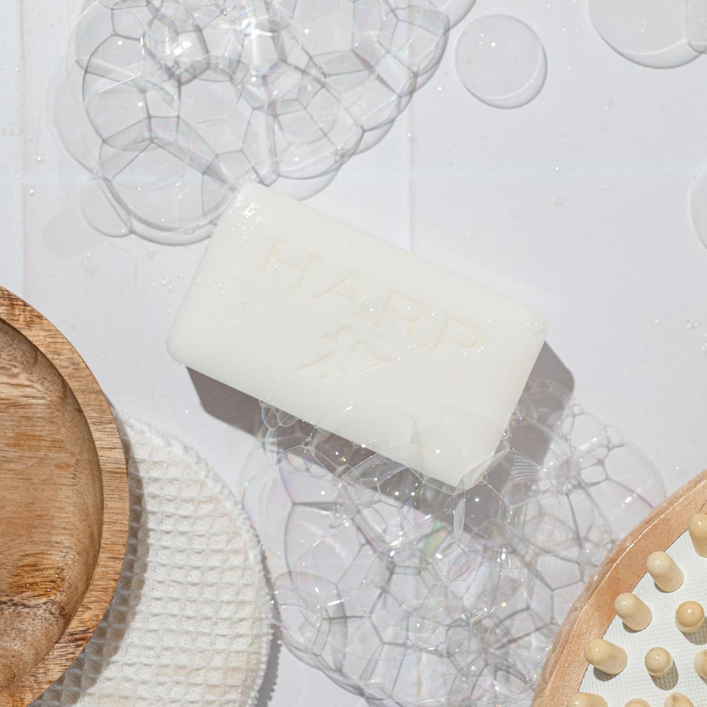 HARP Anti-Aging Body Wash Bar With Retinol + Niacinamide, Vitamin E, Hyaluronic Acid. 100% Syndet Base. Soap/Lye/Dyes and preservative-free. Non-comedogenic. FRAGRANCE FREE. 5oz